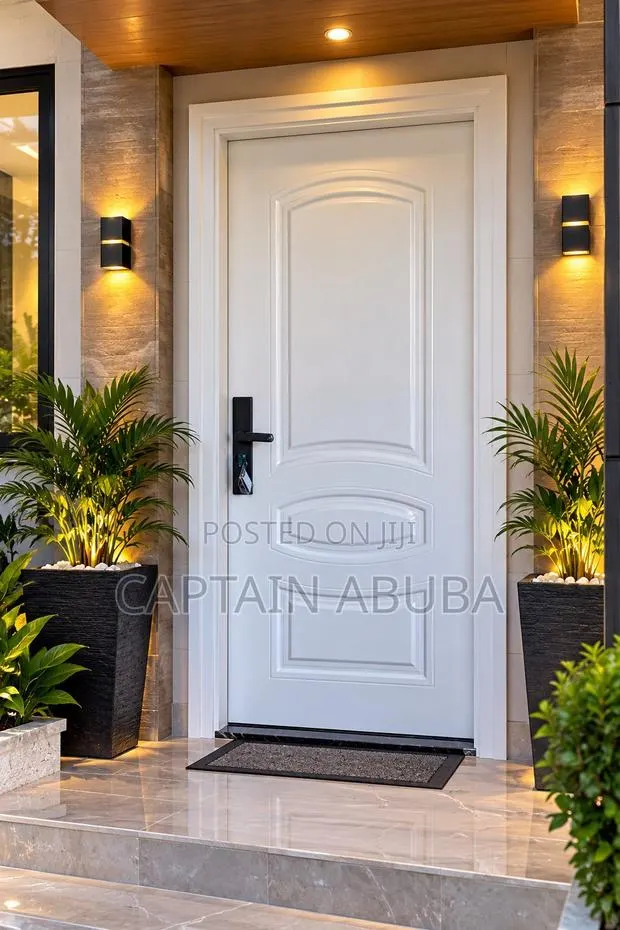 Panel Door · Photo 1