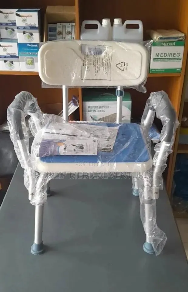 Shower Seat/Chair · Photo 1