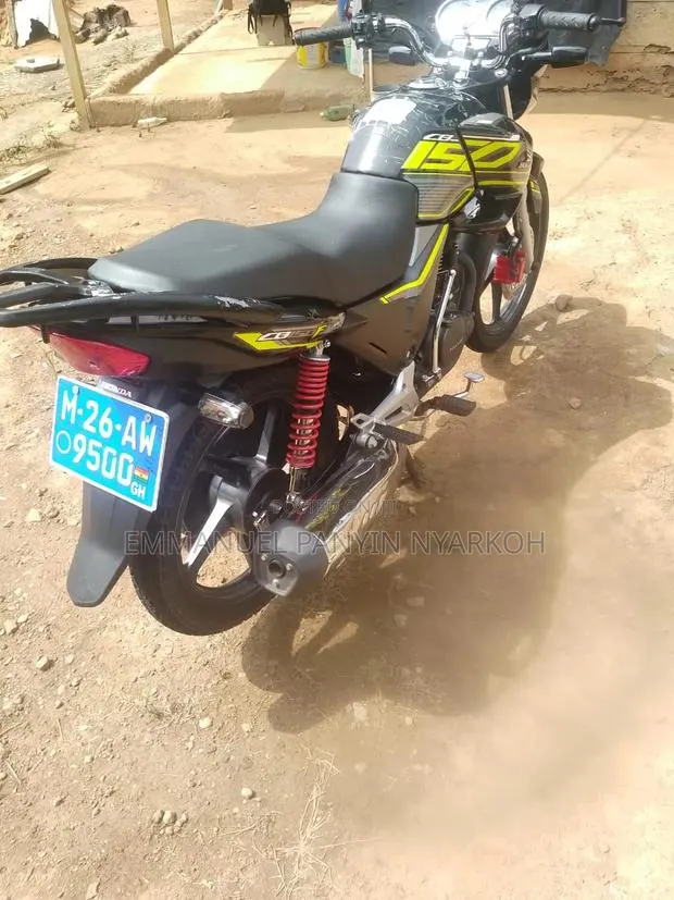 Honda CB 2025 · Photo 1
