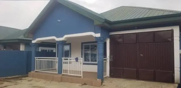 4bdrm House in Pokuase for sale · Photo 1