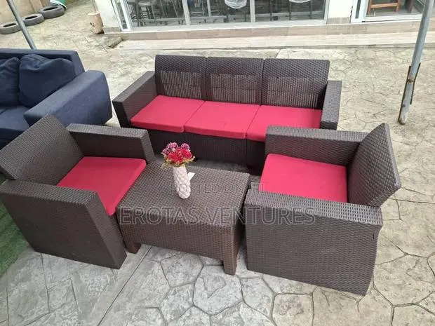 Executive Garden Sofa Set · Photo 1