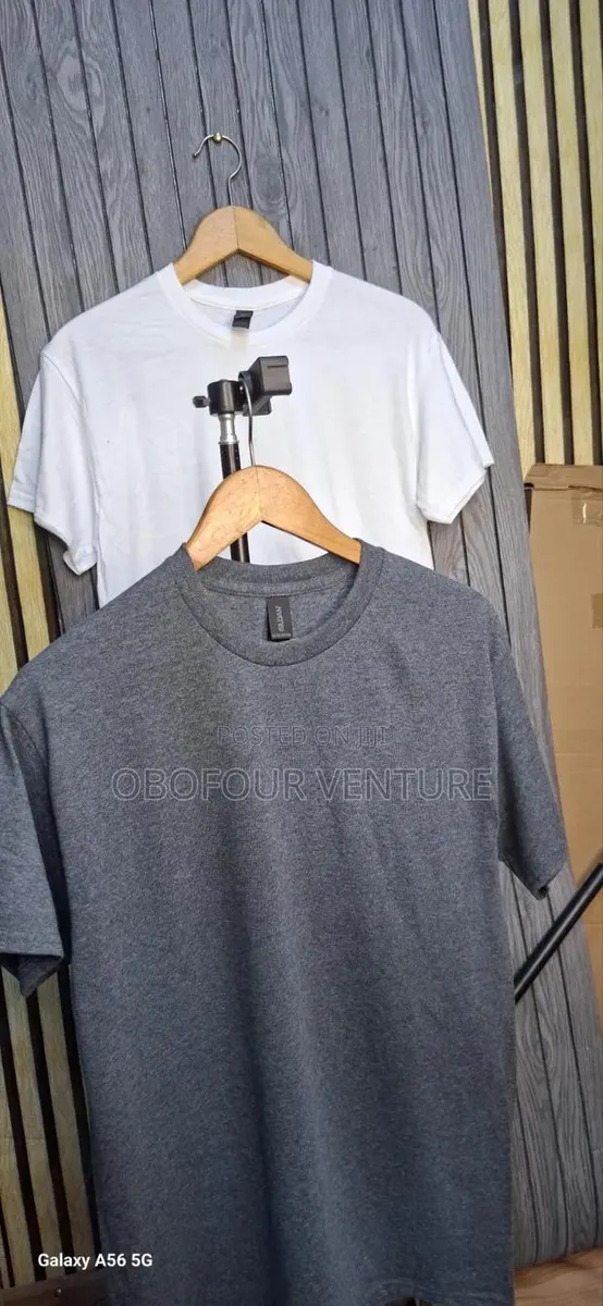 Quality Plain T-Shirts From America Gildan Brand, Dark Grey. KMJL · Photo 1