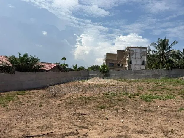 Land for Sale at Peduase · Photo 1