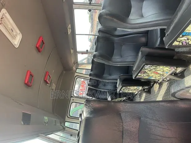 Toyota Coaster 2012 White · Photo 5