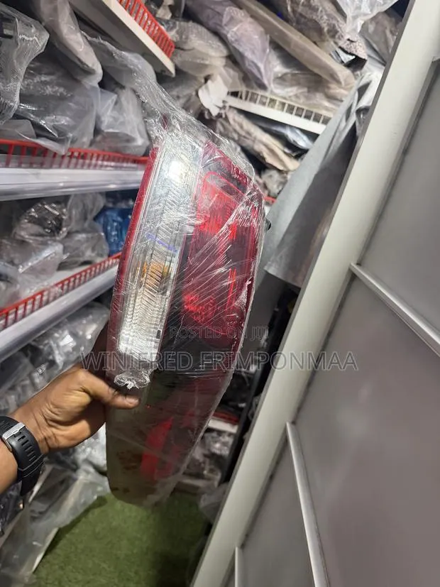 Kia Optima 2016,2017,2018 Tail Light · Photo 1