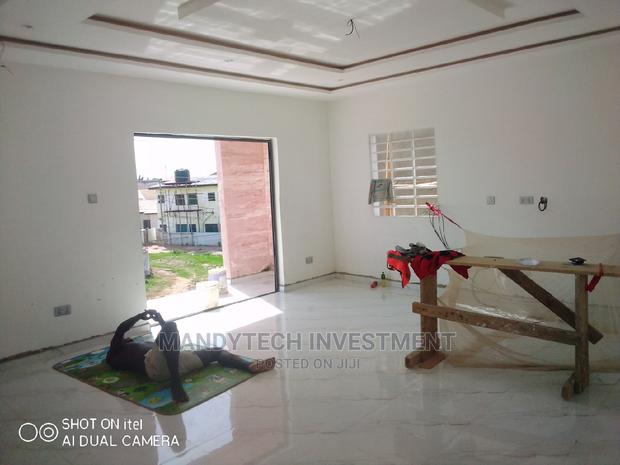 3bdrm Duplex in School Junction for sale · Photo 2