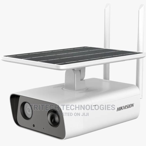 Hikvision 4mp Solar-Powered Security Camera · Photo 2