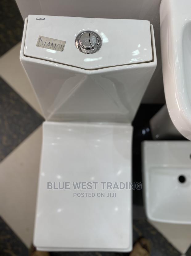 Water Closet - One Piece Water Closet - Diamond Shaped WC · Photo 5