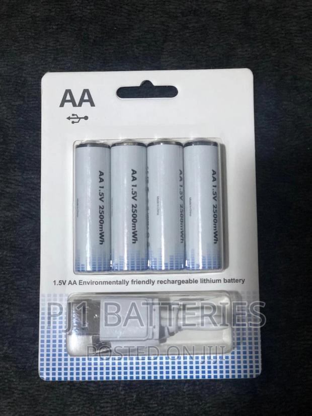 AA Rechargeable With Charging Port · Photo 1