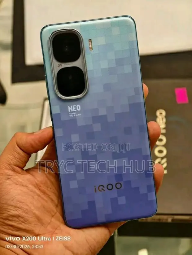 New Vivo iQOO Neo10 Pro+ 512 GB Blue · Photo 1