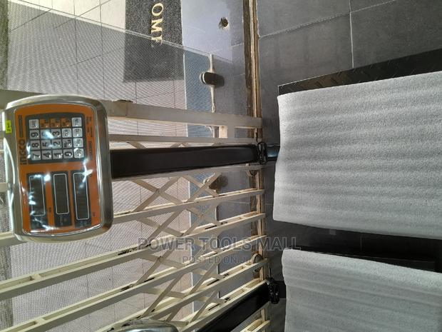 HESA33003 (Electronic Scale 300kg) · Photo 3