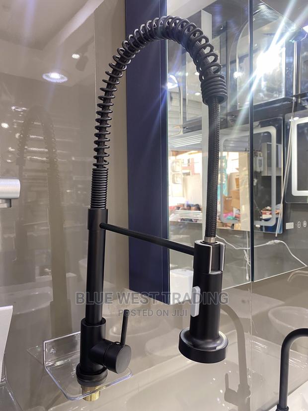 Pull Out Sink Tap - Kitchen Sink Faucet (Black) · Photo 2