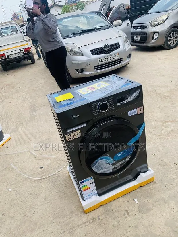 Midea Full Auto 7kg Washing Machine · Photo 1