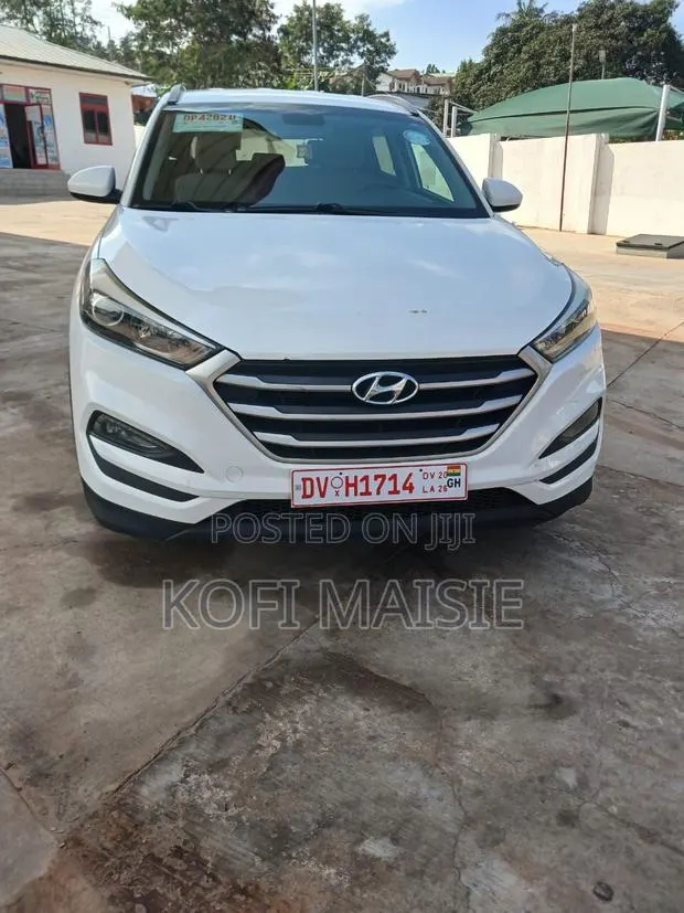 Hyundai Tucson SE AWD 2018 White · Photo 1