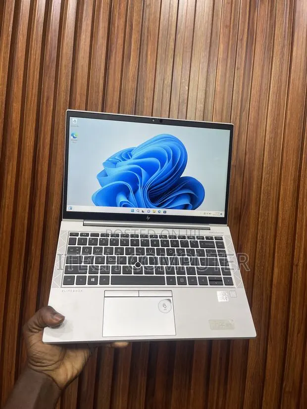 Laptop HP EliteBook 840 G7 8GB Intel Core i5 SSD 256GB · Photo 1
