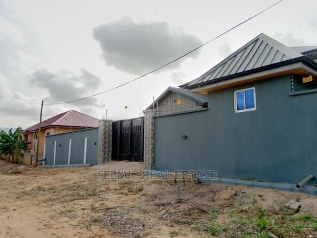 6bdrm Duplex in Felmic Real Estate, Pokuase for sale · Photo 6