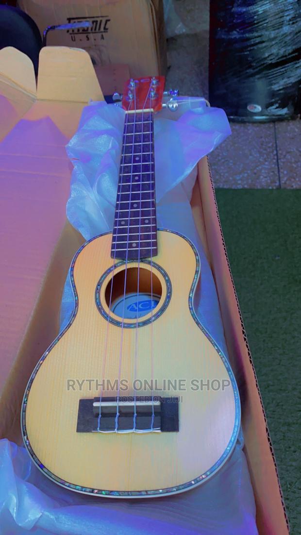 Ukulele Soprano · Photo 2