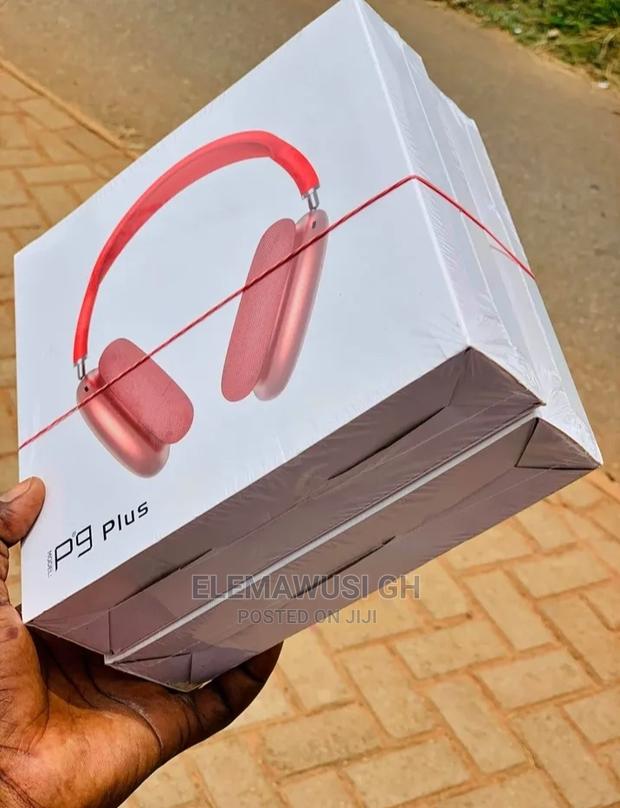 P9 Wireless Headset · Photo 1