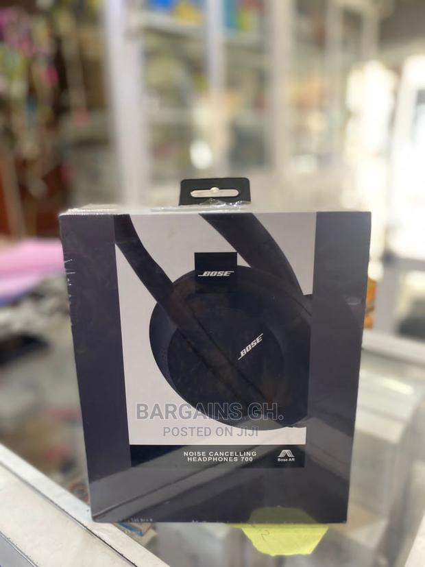 Bose 700 AR Wireless Headphone With Protective Bag · Photo 4