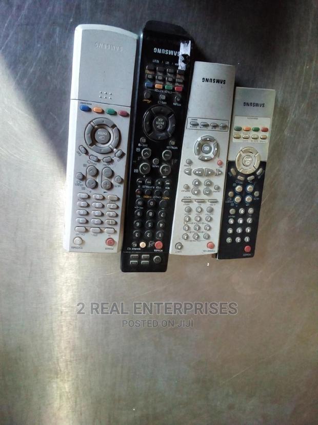 Quality Samsung TV Remote Controller · Photo 3