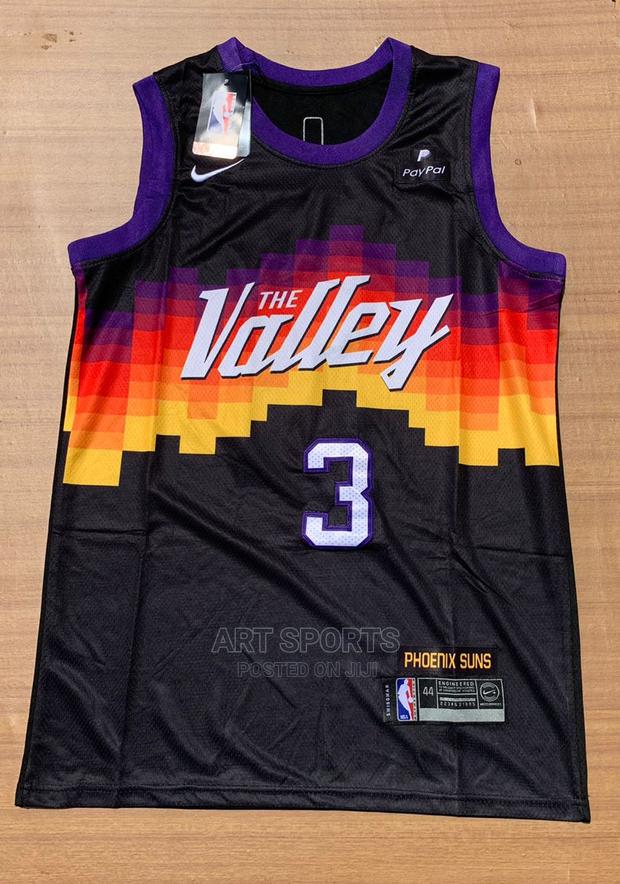 Original Basketball Jersey · Photo 1