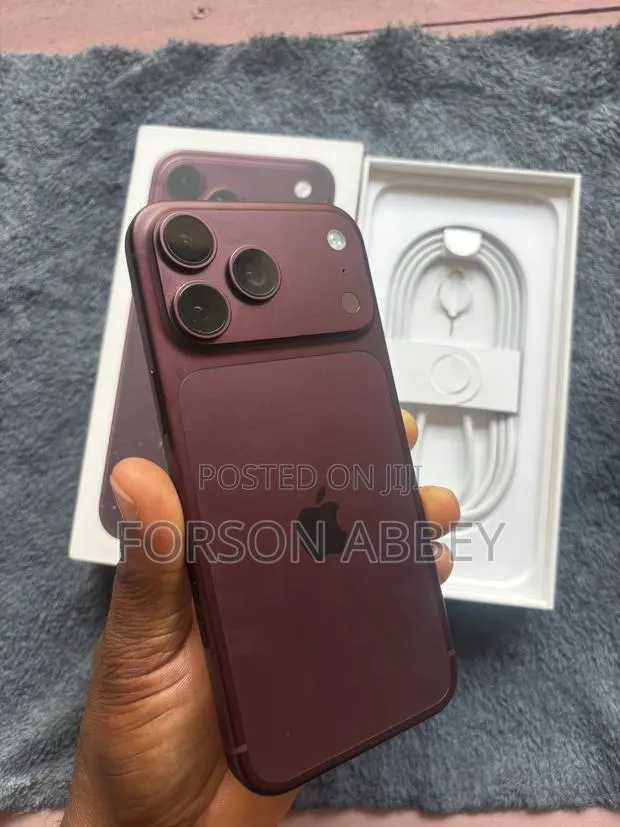 Apple iPhone 18 Pro Max 256 GB Red · Photo 1