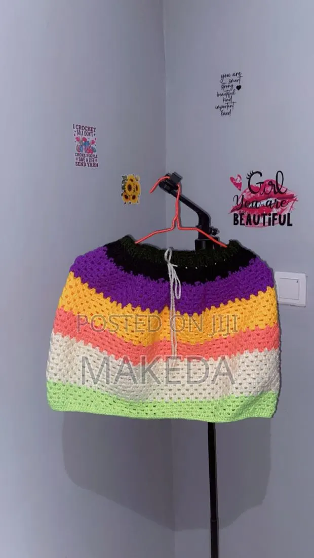 Crochet Mini Skirt · Photo 1