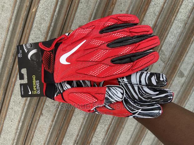 Original Rugby Player Gloves at Cool Price · Photo 6