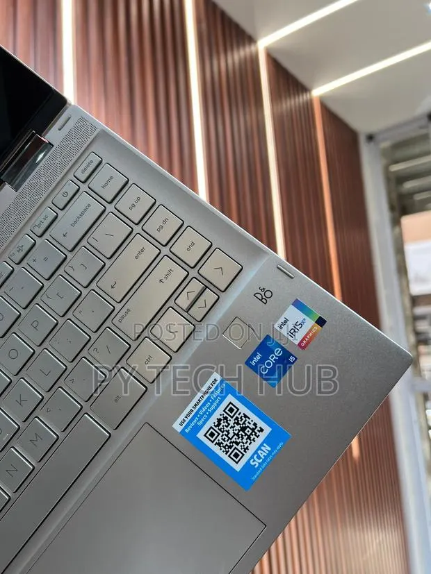Laptop HP Pavilion 14 x360 2-in-1 8GB Intel Core i5 SSD 512GB · Photo 1