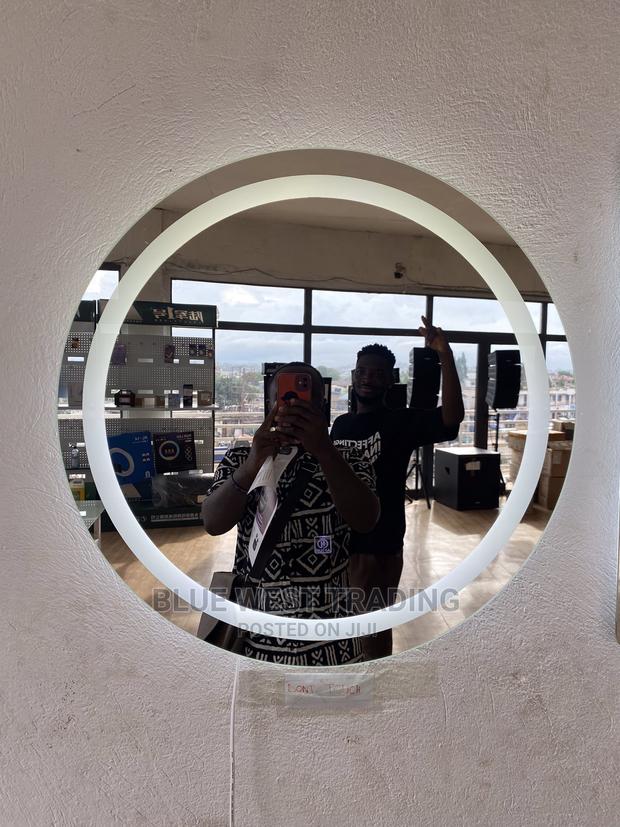 Mirror With LED Feature · Photo 1