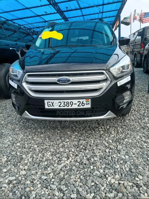 Ford Escape 2018 Black · Photo 1