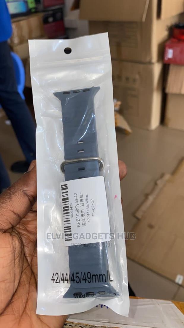 Apple Watch 42/44/45/49 Silicone Straps · Photo 6