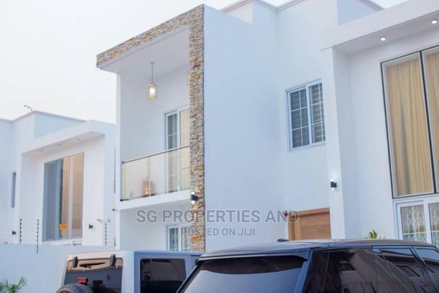 Furnished 4bdrm Mansion in a C Mall, East Legon for Rent · Photo 1