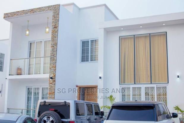 Furnished 4bdrm Mansion in a C Mall, East Legon for Rent · Photo 3