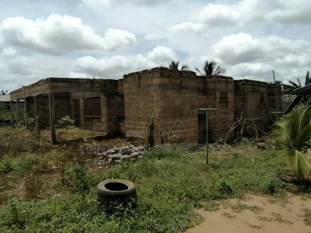4bdrm House in Kasoa for Sale · Photo 5