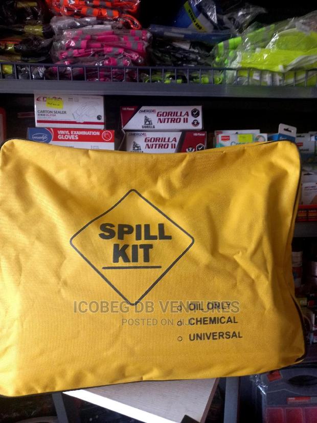 5 Gallons Spill Kit · Photo 1