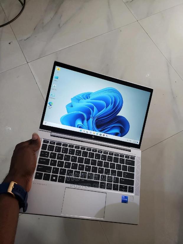 Laptop HP EliteBook 830 G8 16GB Intel Core I5 SSD 512GB · Photo 1