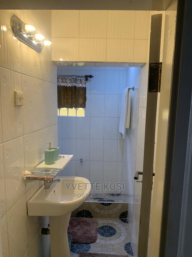 Short Stay Apartment · Photo 8