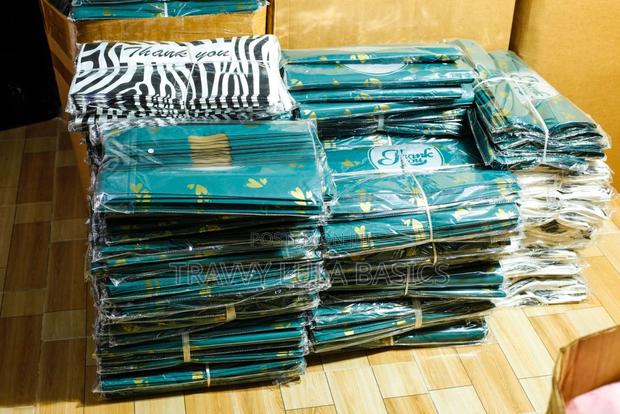 New Green Pullout Drawstring Shopping Bags · Photo 2