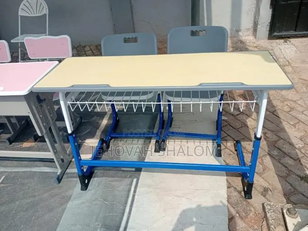 Student Table and Chair Available for Sale · Photo 1