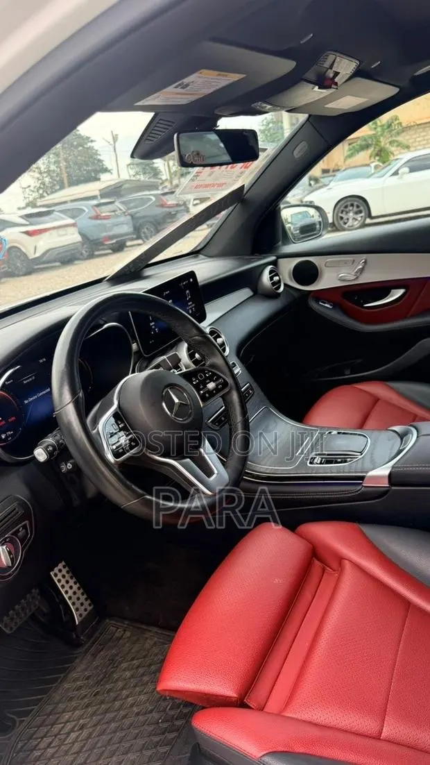 Mercedes-Benz GLC-Class 2021 White · Photo 1