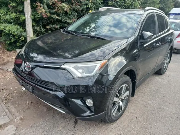 Toyota RAV4 2018 Black · Photo 1