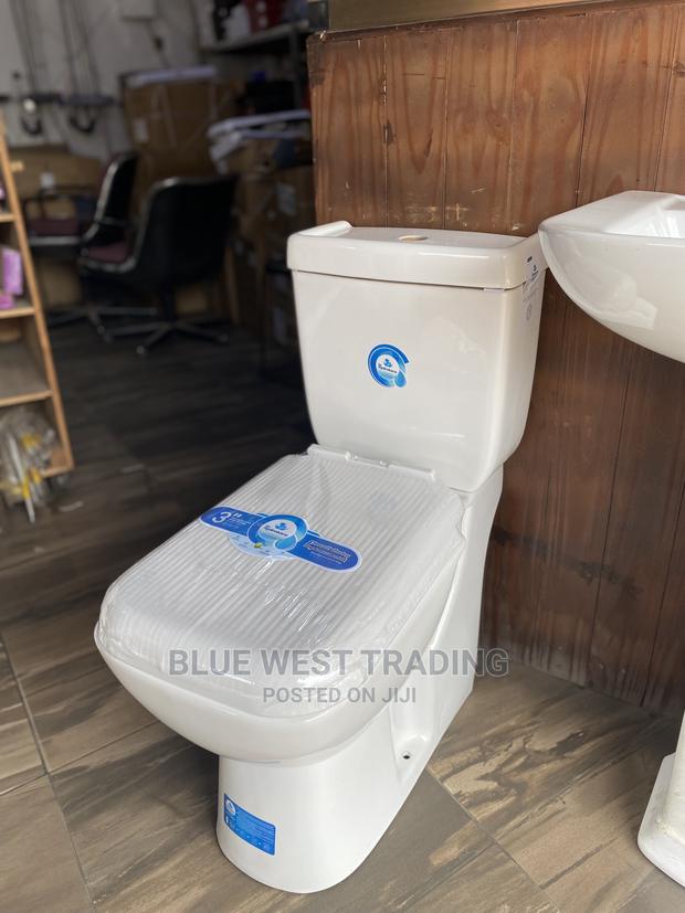 Water Closet - Square Shape Water Closet · Photo 3