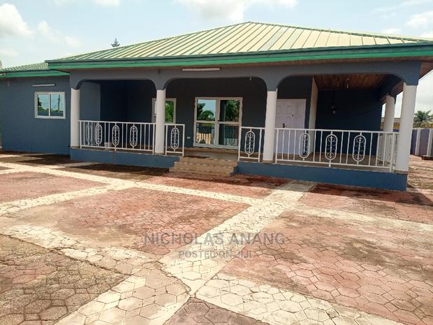 4bdrm House in The Dorns Properties, New Town for rent · Photo 1