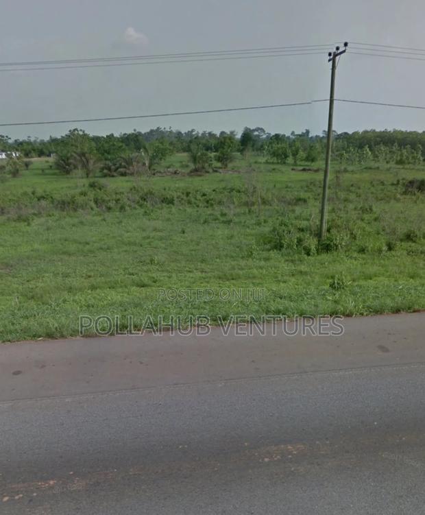 4 Plots at Asankare on Kumasi - Accra Highways · Photo 1