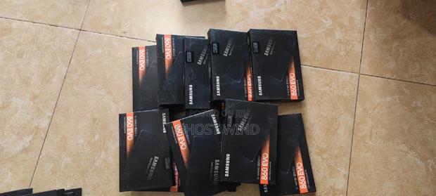 Samsung SSD Drives · Photo 3