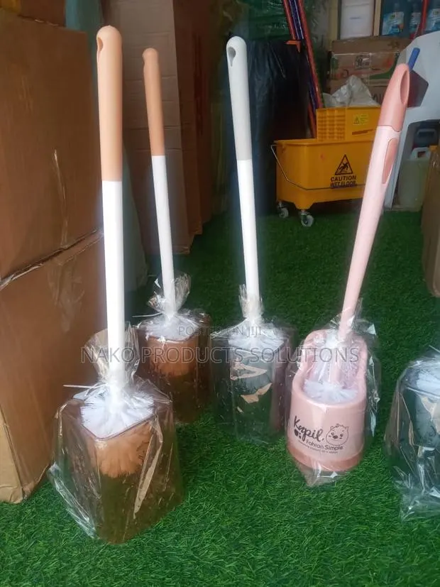 Toilet Brush Glass · Photo 1