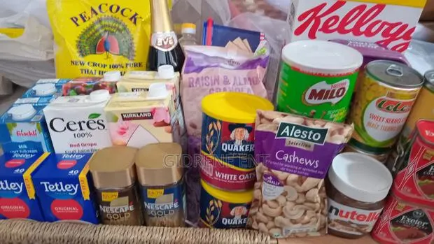 Elegant Hamper Basket · Photo 1