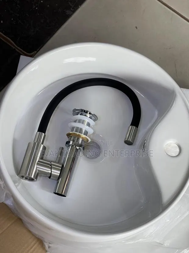 Pedicure Basin - Gold Sink - Pedicure Basin / Sink · Photo 1
