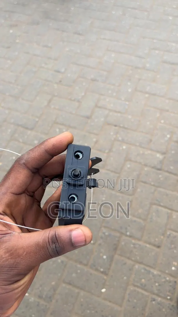 Kia Sorento 2017 and Hyundai Elantra Fuel Gate Shooter · Photo 1